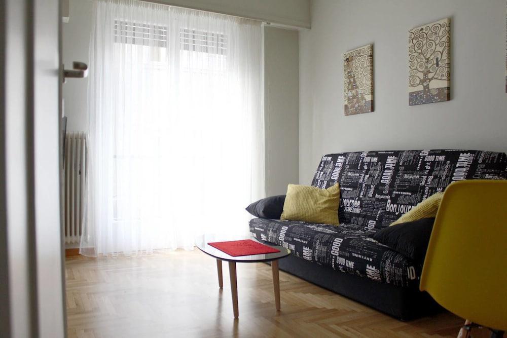 Cheery Apartment In The Center Of Athènes Extérieur photo